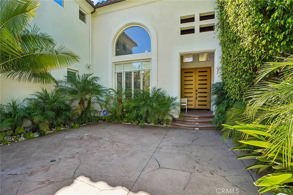 7365 Westcliff Drive Property Photo 2