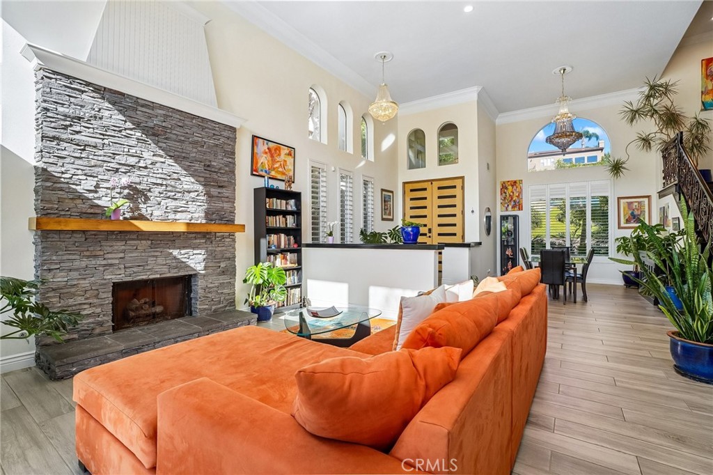 7365 Westcliff Drive Property Photo 4