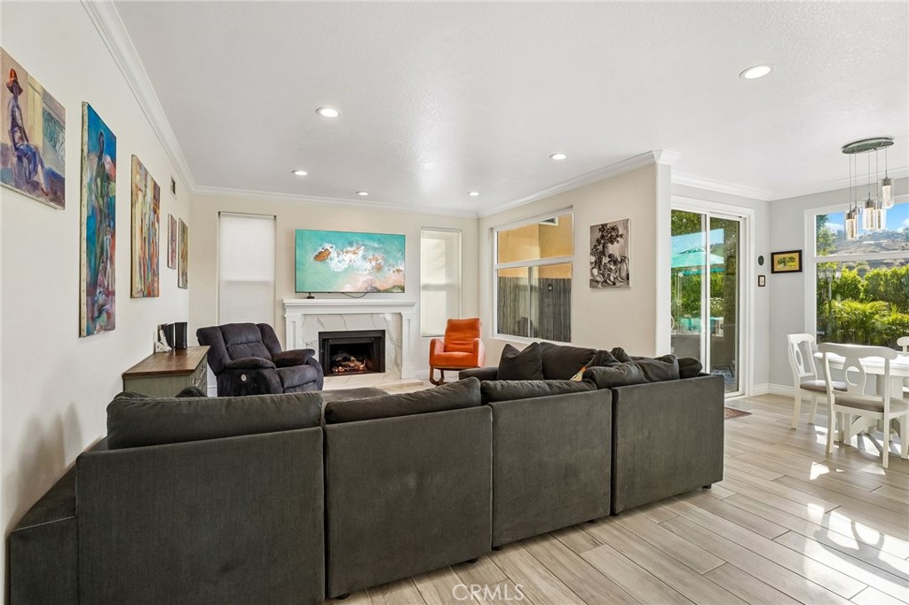 7365 Westcliff Drive Property Photo 8