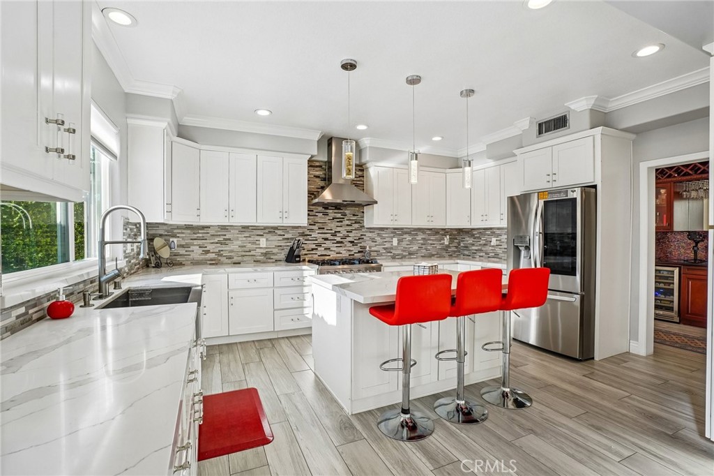 7365 Westcliff Drive Property Photo 15