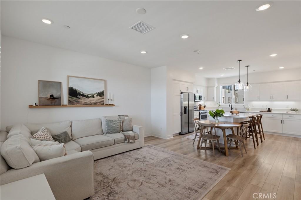 1218 Breckyn Property Photo 6