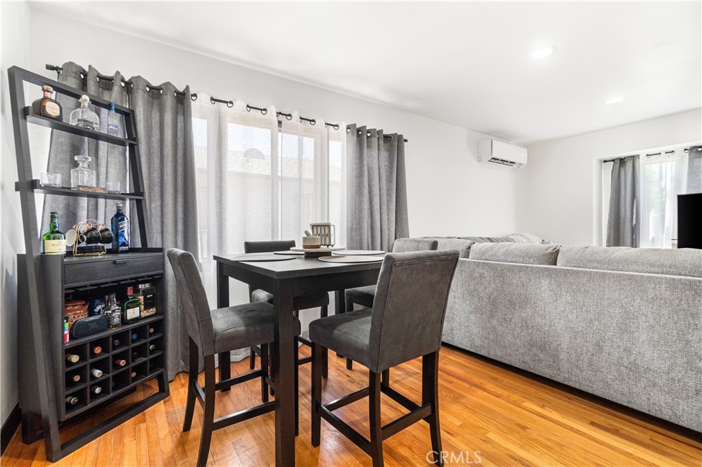 1208 S Stoneacre Property Photo 13