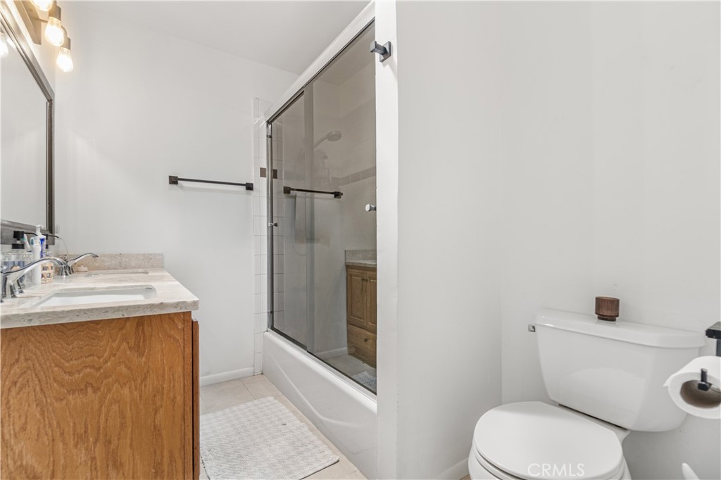 1208 S Stoneacre Property Photo 17