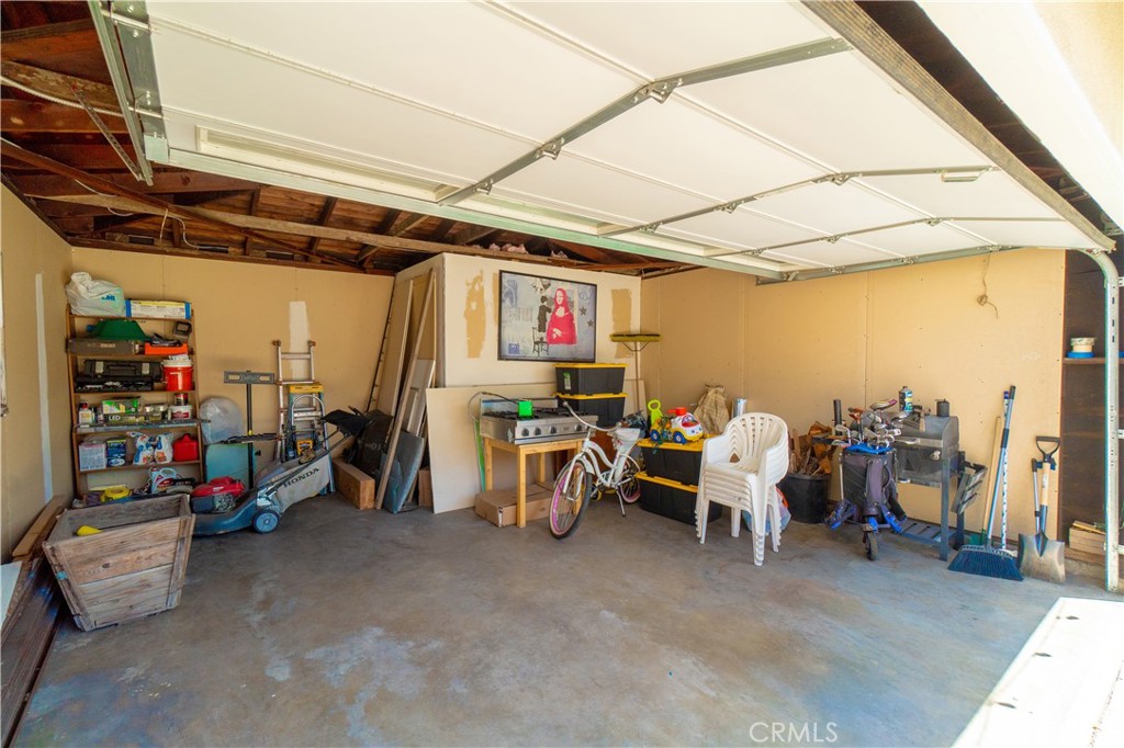 1208 S Stoneacre Property Photo 23