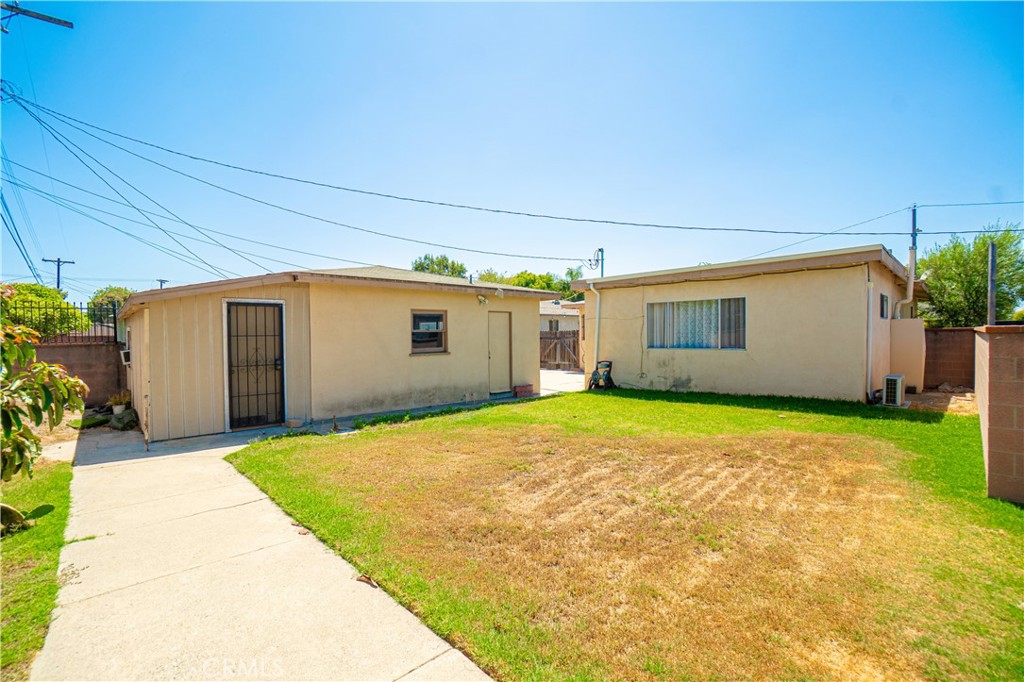 1208 S Stoneacre Property Photo 24
