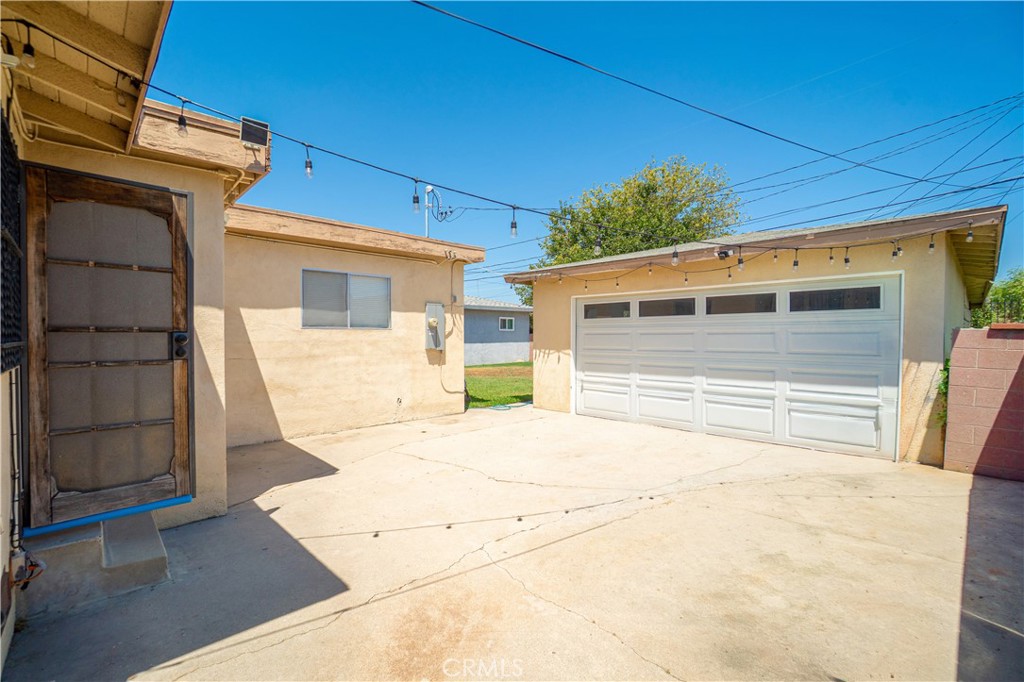 1208 S Stoneacre Property Photo 26