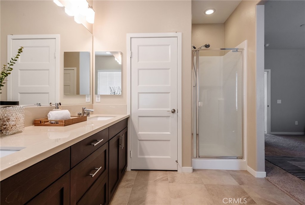 1540 W Artesia Square D Property Photo 12