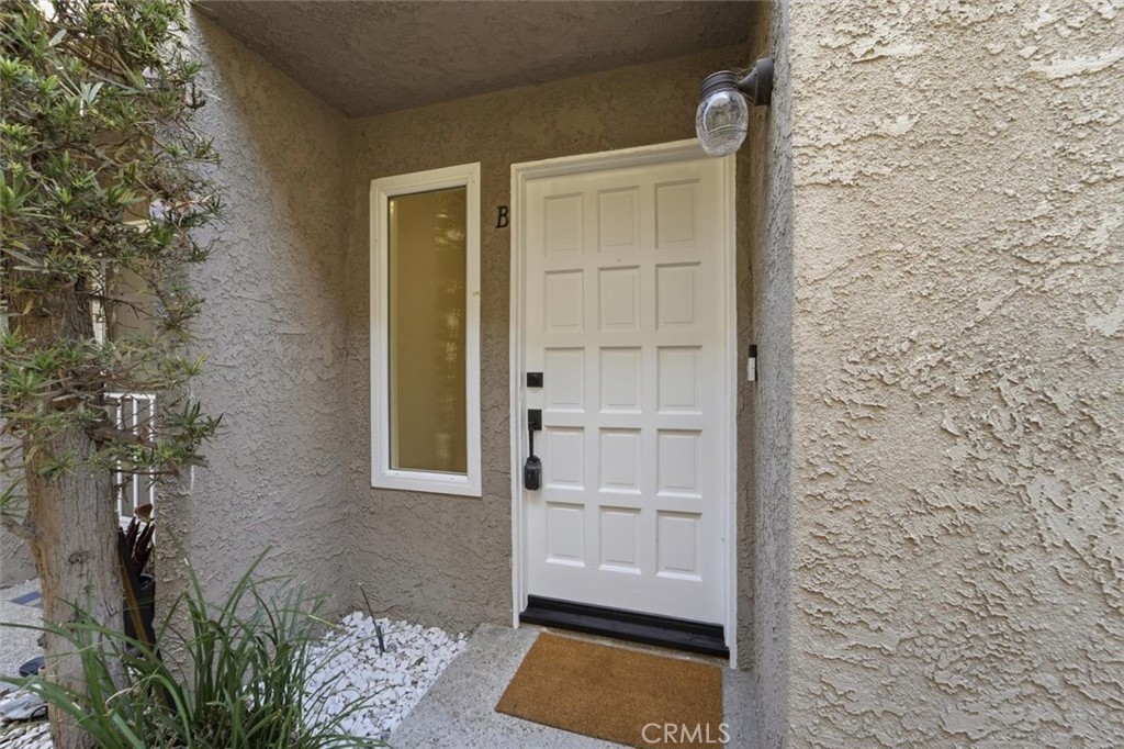 2305 Rockefeller B Property Photo 7