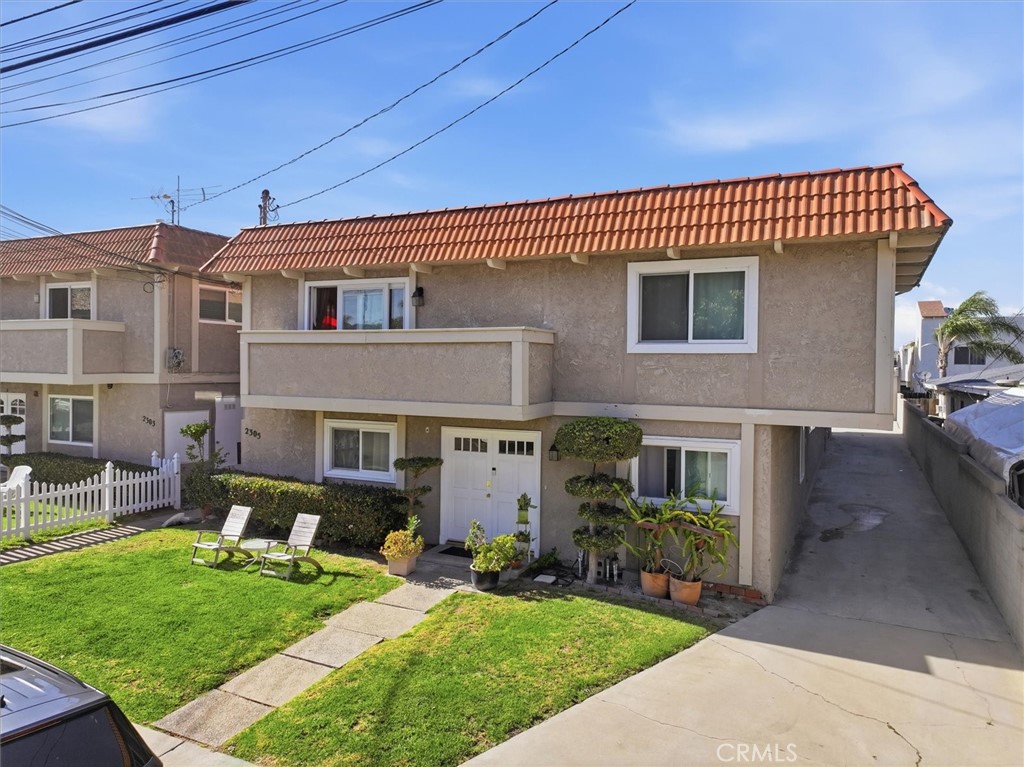 2305 Rockefeller B Property Photo 40