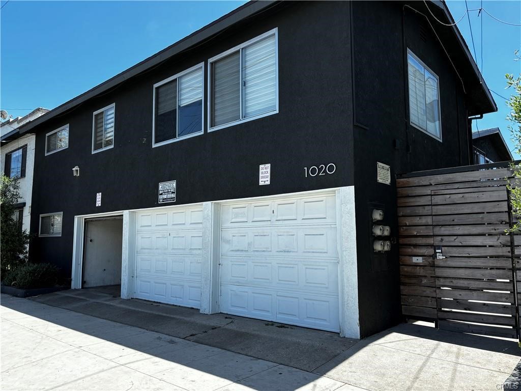 1020 E Broadway Property Photo 1