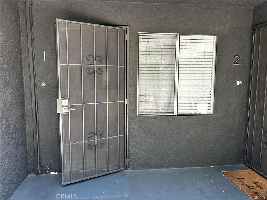 1020 E Broadway Property Photo 5
