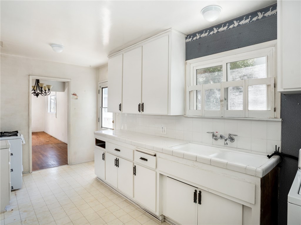20104 Entradero Avenue Property Photo 15