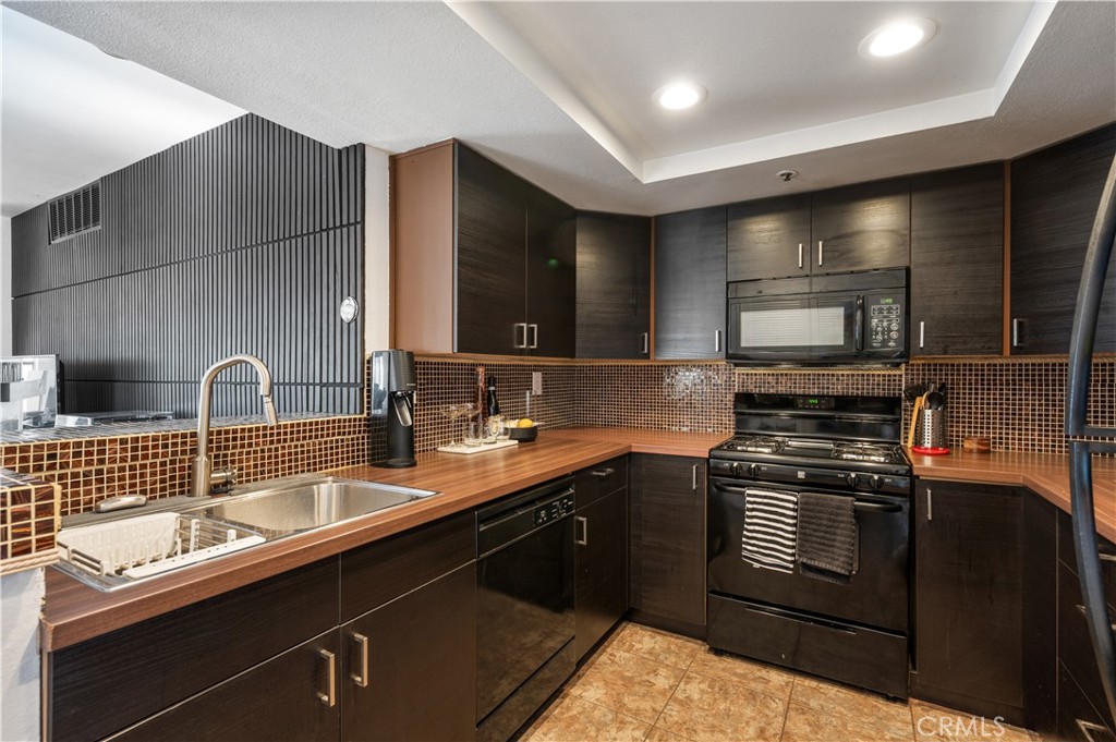 35 Linden Avenue 410 Property Photo 2