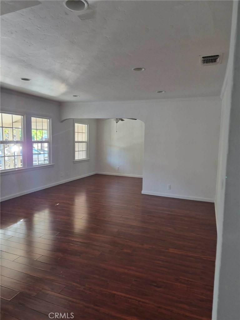 111 Baxter Avenue Property Photo 5