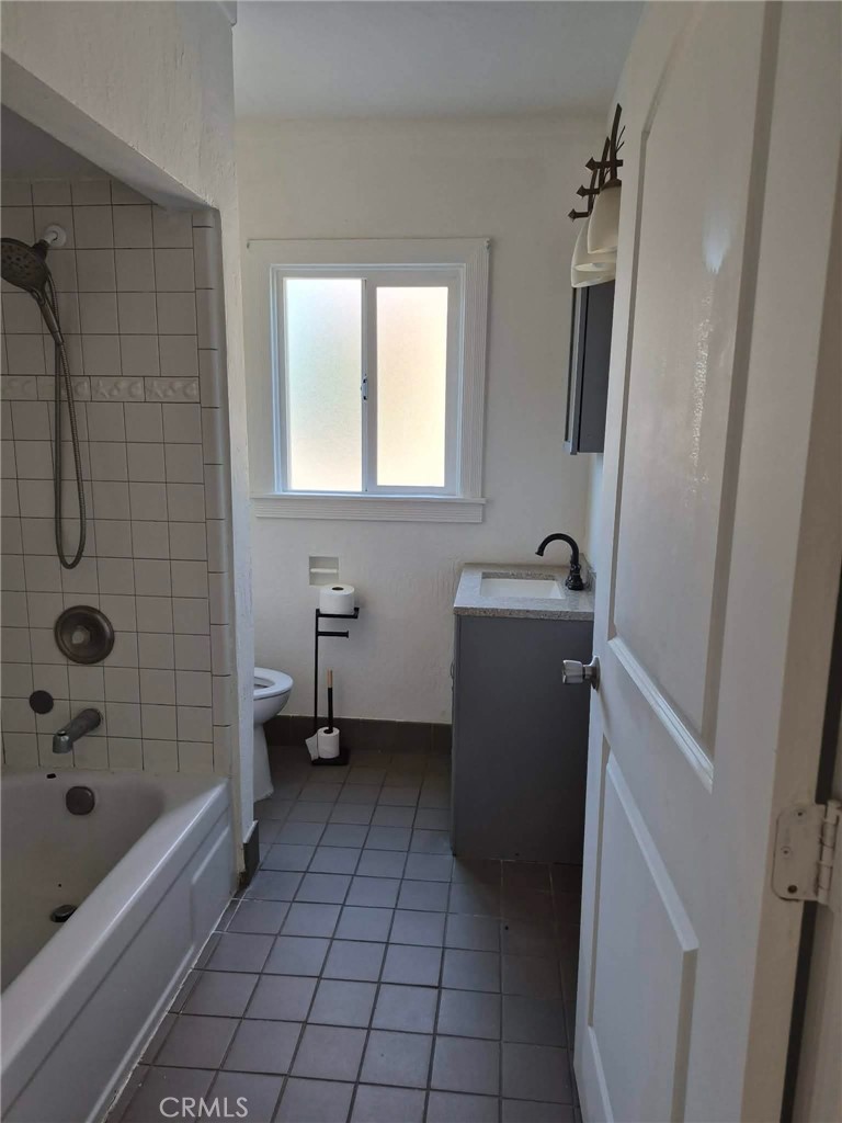 111 Baxter Avenue Property Photo 12