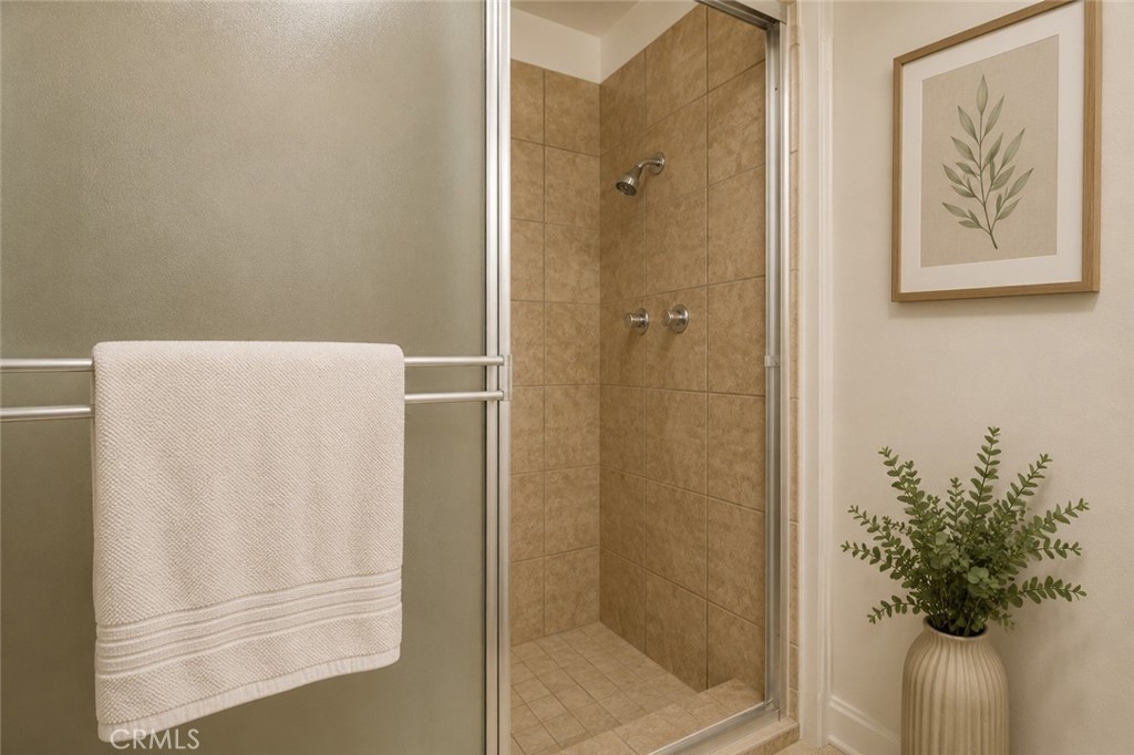 855 Victor Avenue 217 Property Photo 11