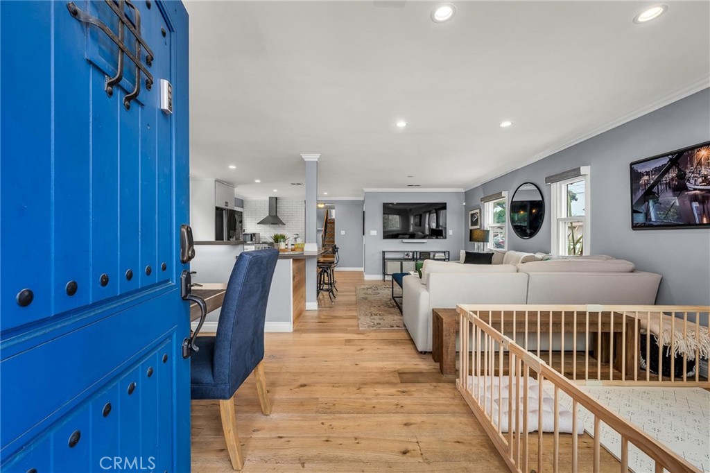 861 Sheldon Street Property Photo 2