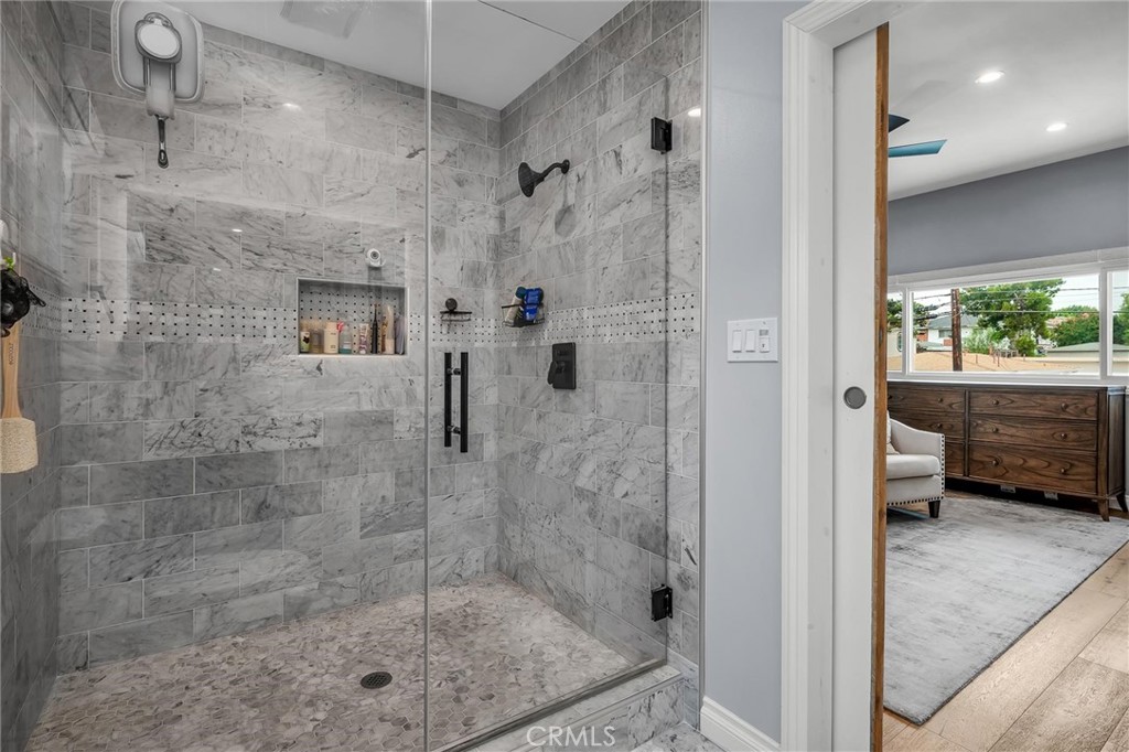861 Sheldon Street Property Photo 16