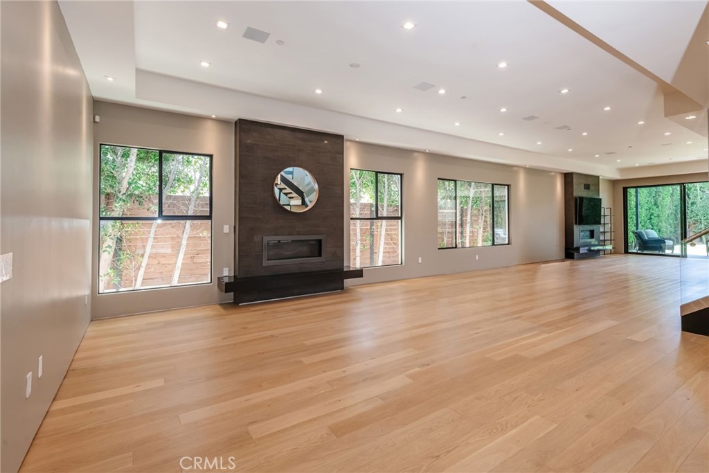 1643 S Carmelina Property Photo 13