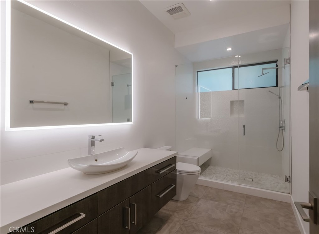 1643 S Carmelina Property Photo 15