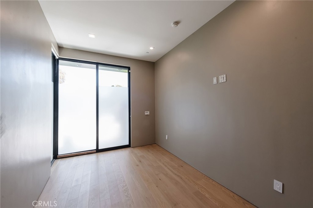 1643 S Carmelina Property Photo 16