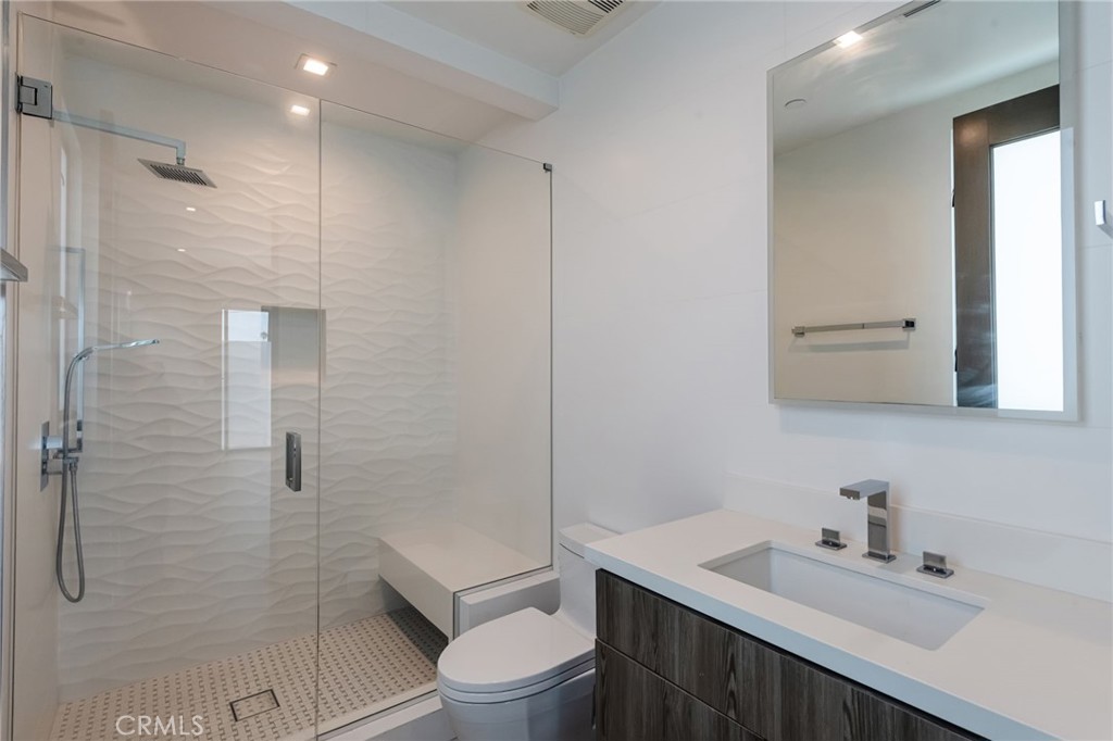 1643 S Carmelina Property Photo 30
