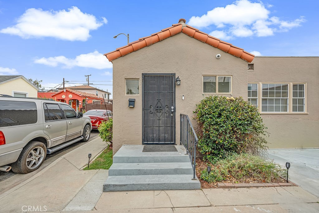 1515 E Walnut Way Property Photo 4
