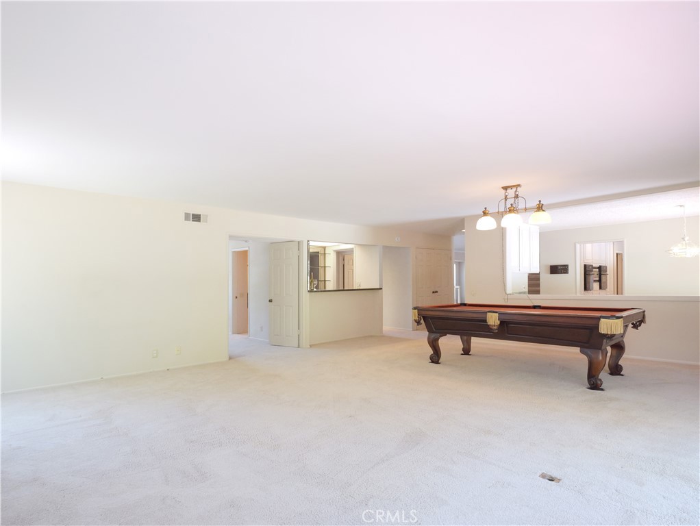 5465 Valley View Property Photo 9