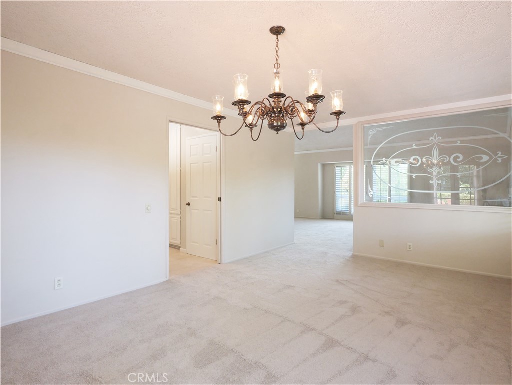 5465 Valley View Property Photo 10