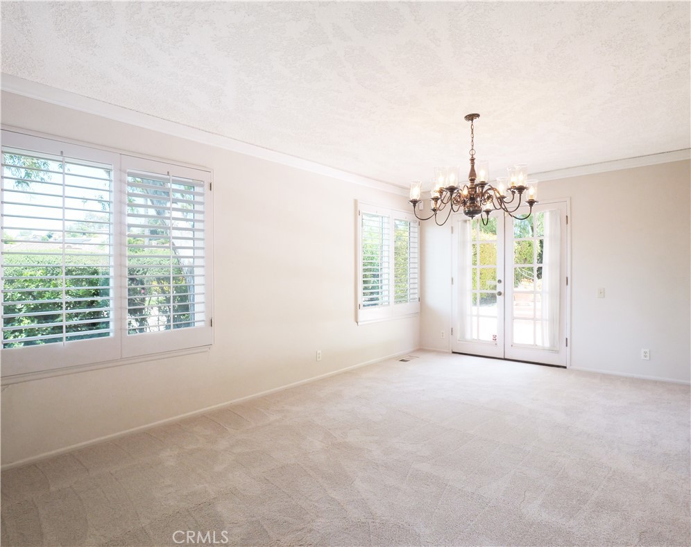 5465 Valley View Property Photo 11