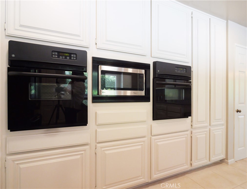 5465 Valley View Property Photo 14