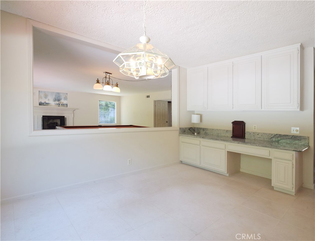5465 Valley View Property Photo 16