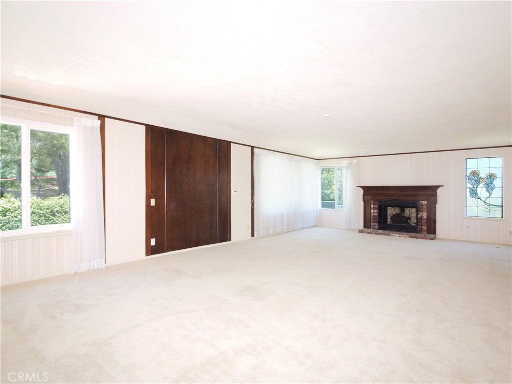 5465 Valley View Property Photo 18