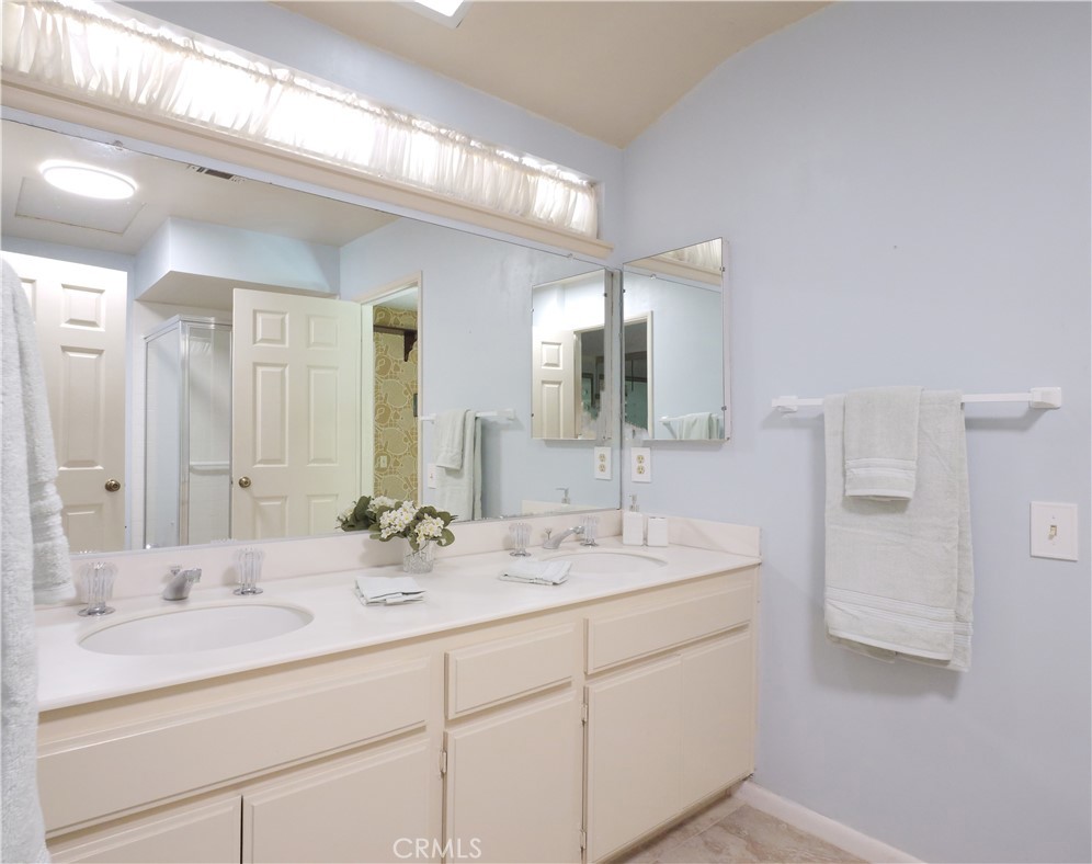 5465 Valley View Property Photo 27