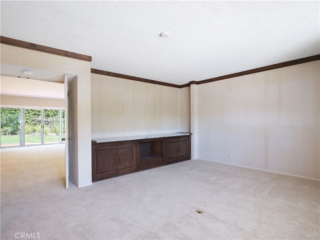 5465 Valley View Property Photo 30