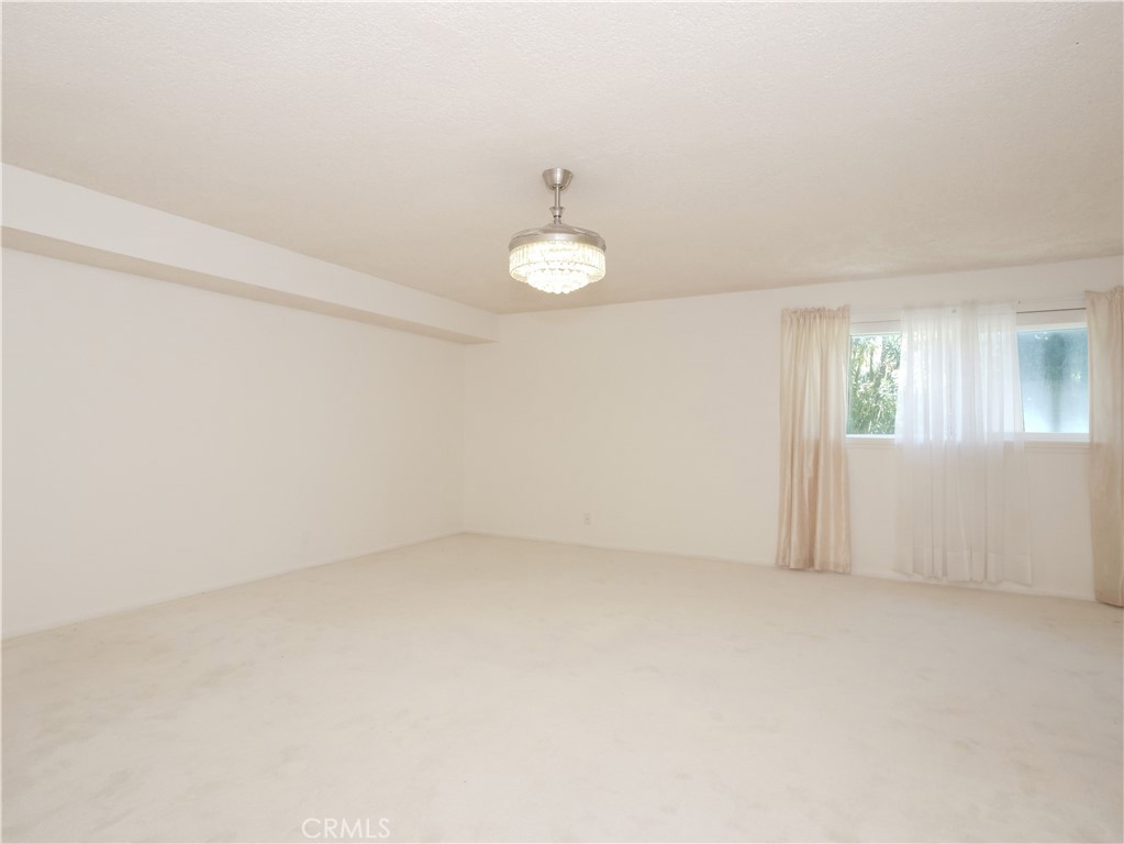 5465 Valley View Property Photo 32