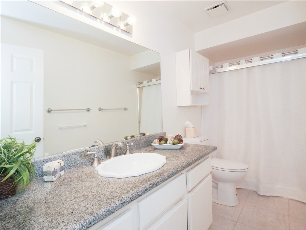 5465 Valley View Property Photo 33