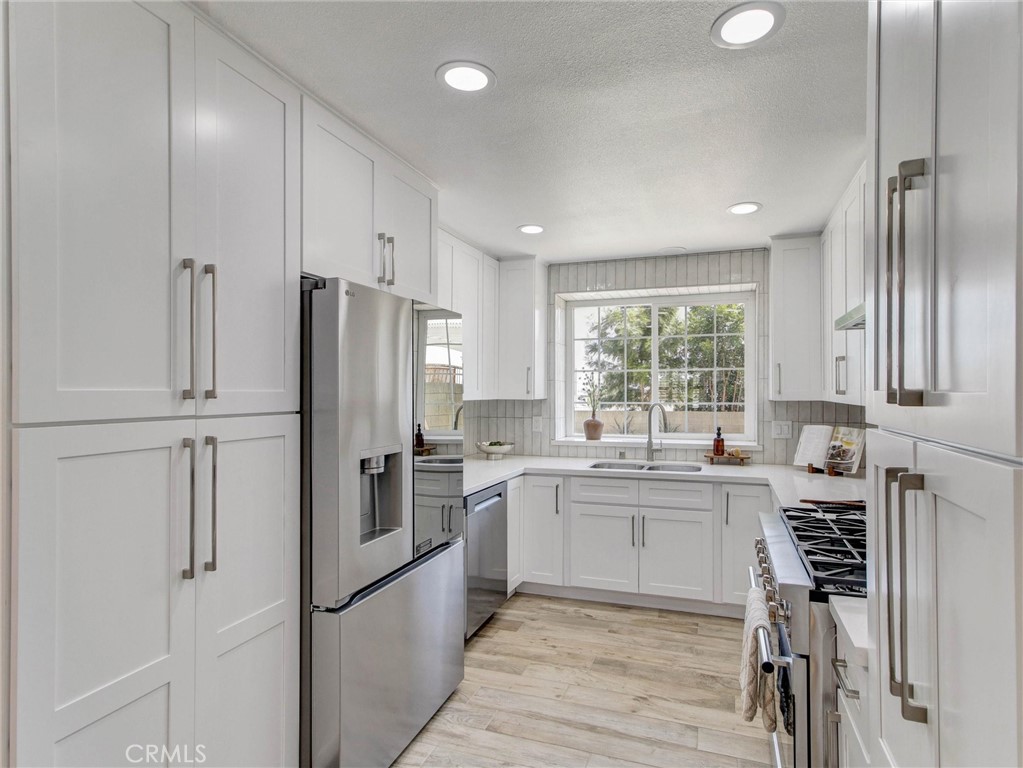 1832 E Turmont Property Photo 8