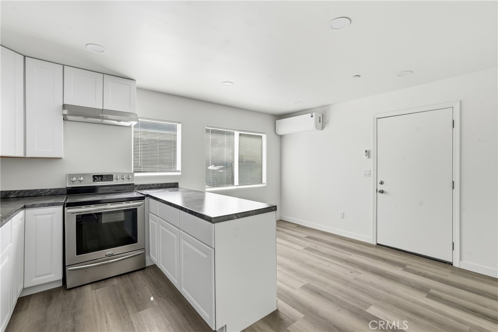 702 Walnut Street 6 Property Photo 1