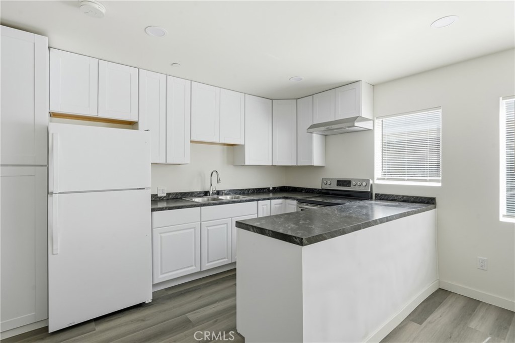 702 Walnut Street 6 Property Photo 3