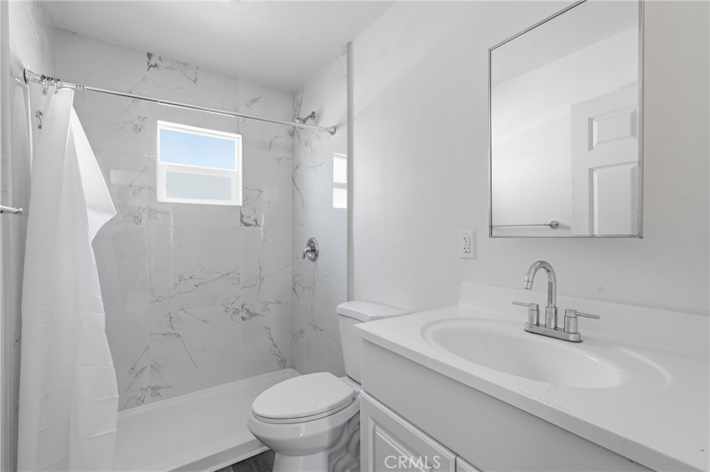 702 Walnut Street 6 Property Photo 5