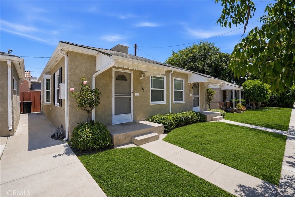 1004 W Clark Property Photo 3