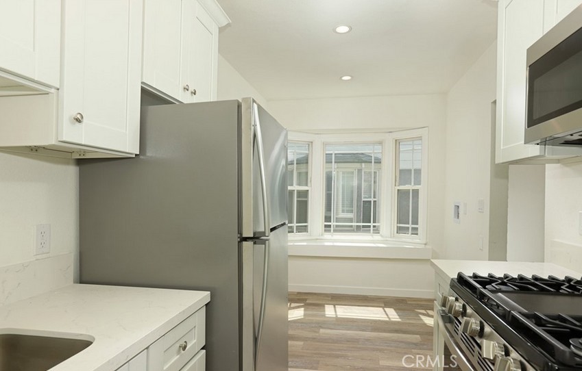 1004 W Clark Property Photo 9