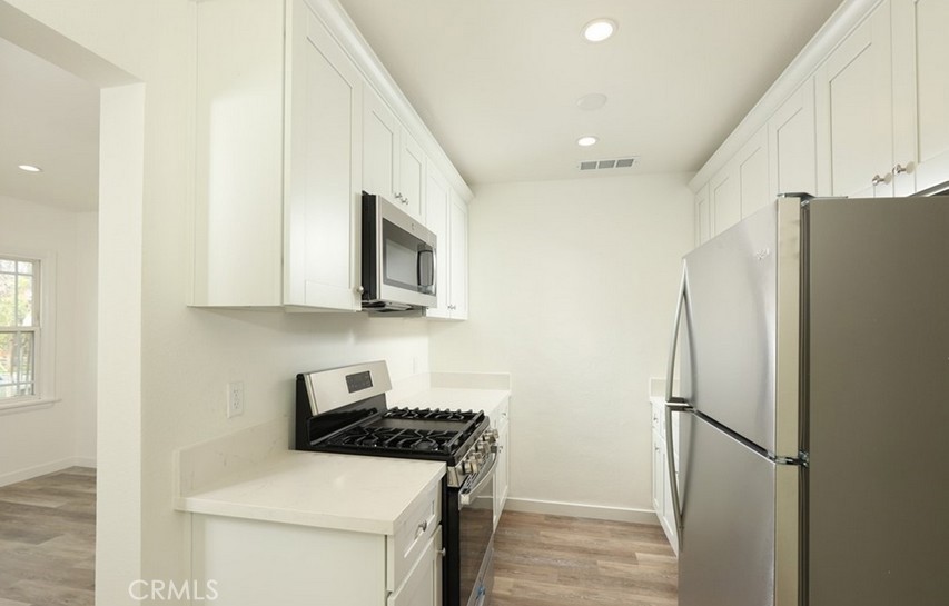 1004 W Clark Property Photo 10