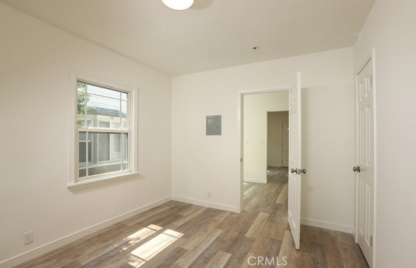 1004 W Clark Property Photo 12