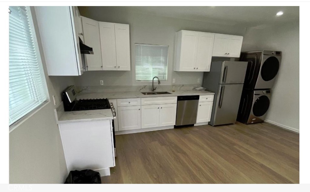 1004 W Clark Property Photo 16