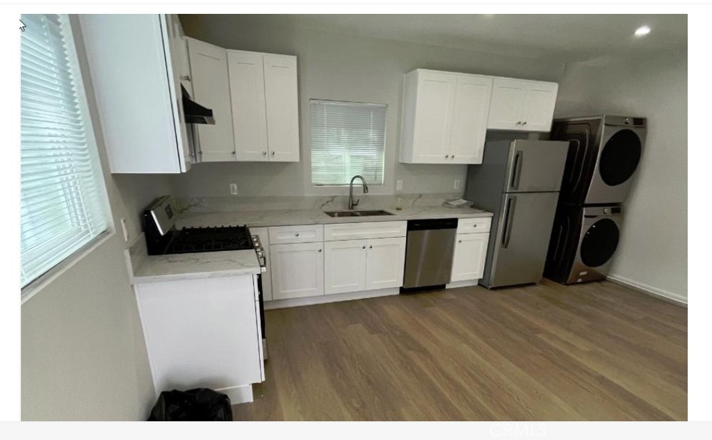 1004 W Clark Property Photo 16