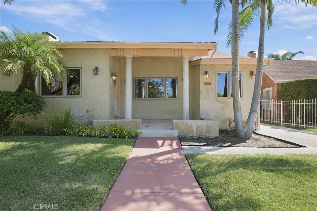 642 N Crescent Heights Boulevard Property Photo 1