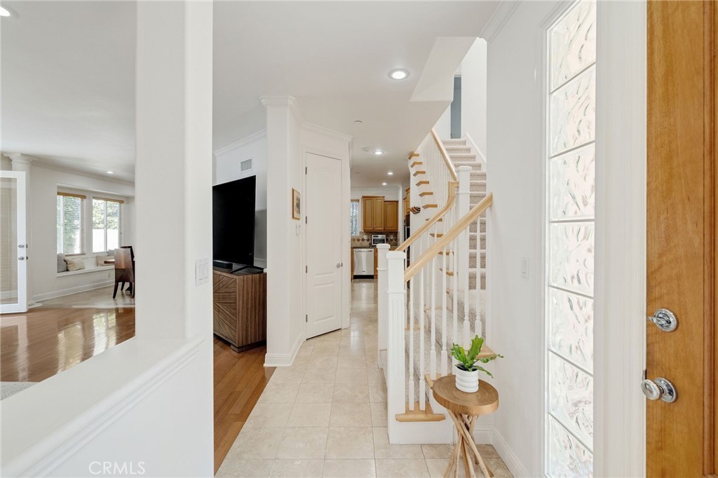 2115 Pullman Lane B Property Photo 3