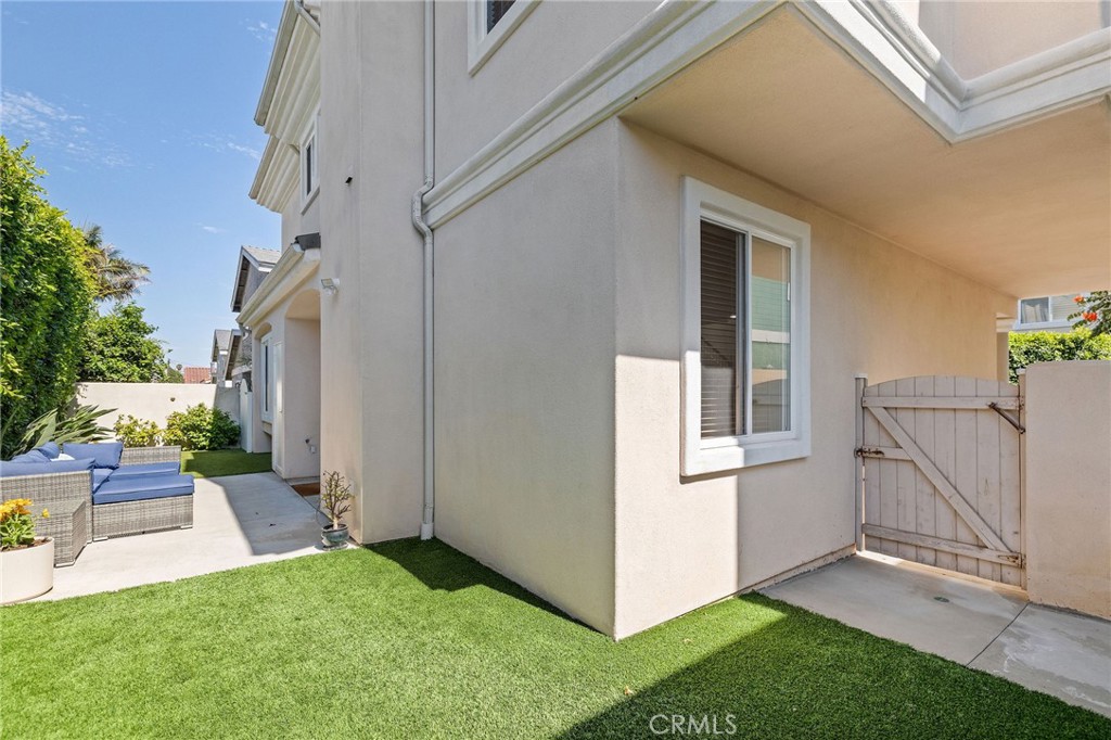 2115 Pullman Lane B Property Photo 32